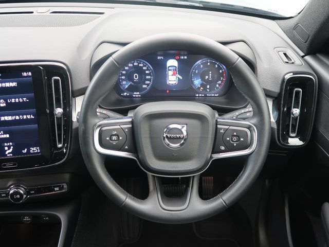 Volvo XC40 10