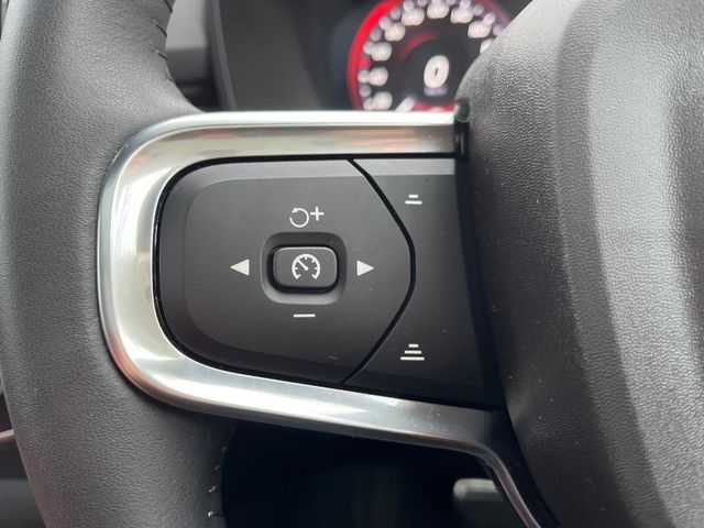 Volvo XC40 11