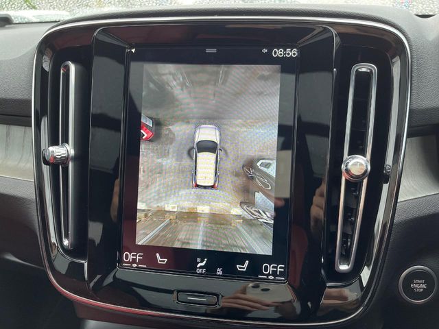 Volvo XC40 8