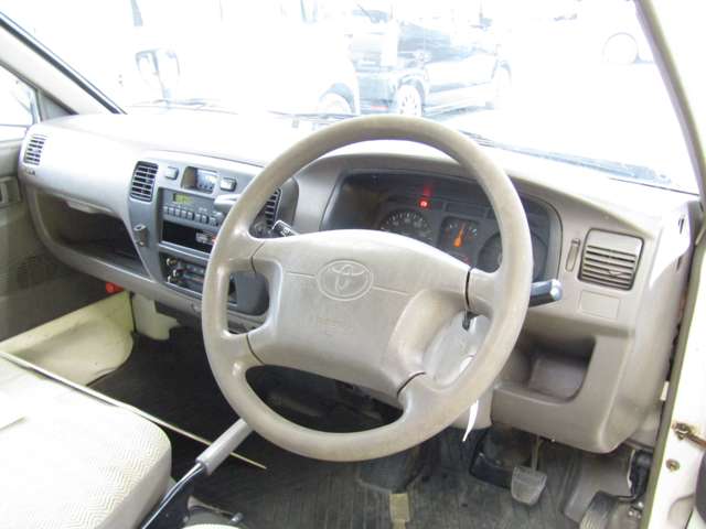 Toyota Light Ace Truck 5