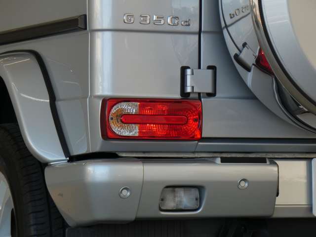 Mercedes-Benz G-Class 4