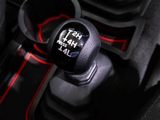 Suzuki Jimny 12