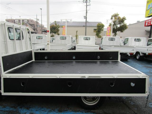 Isuzu Elf 9