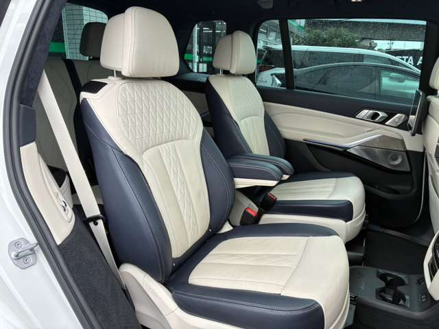 BMW X7 12