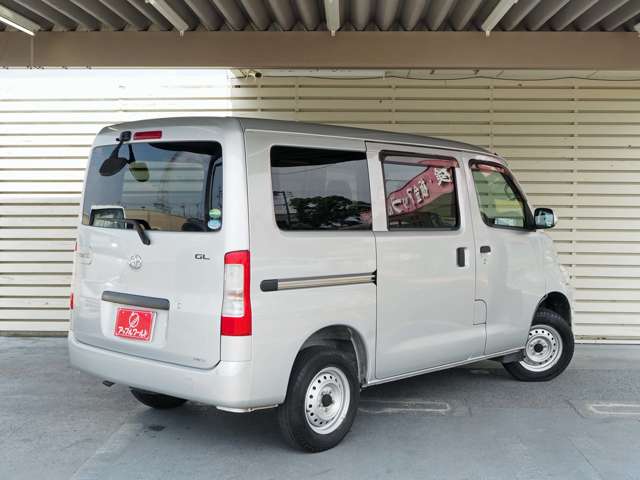 Toyota Town Ace Van 2