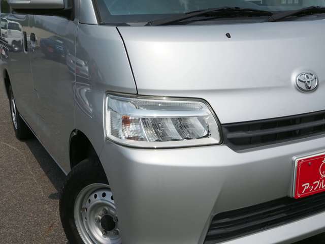 Toyota Town Ace Van 7