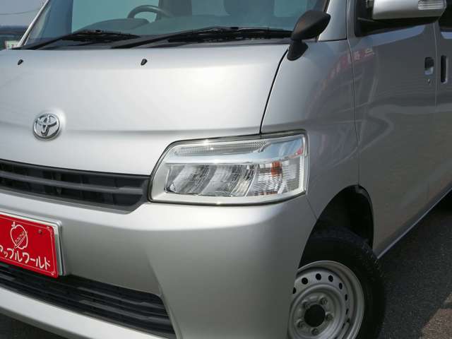 Toyota Town Ace Van 8