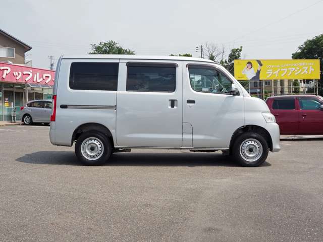 Toyota Town Ace Van 10