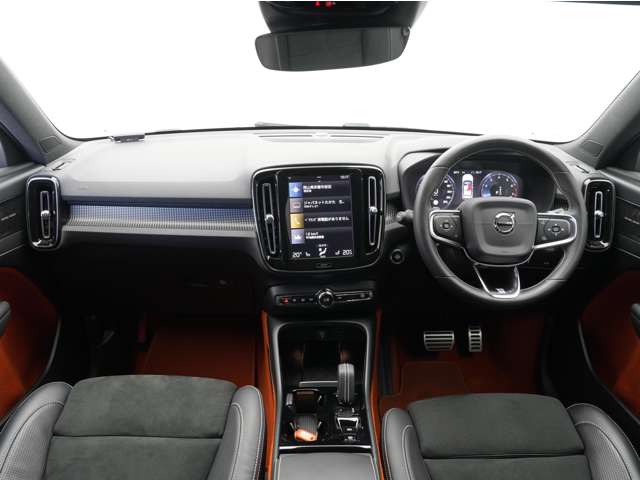 Volvo XC40 4