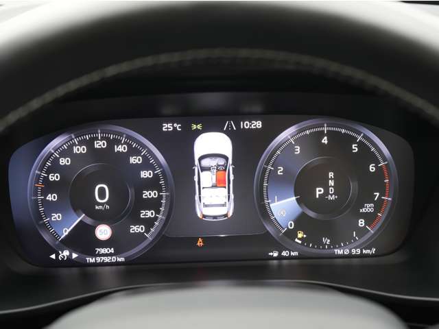 Volvo XC40 5