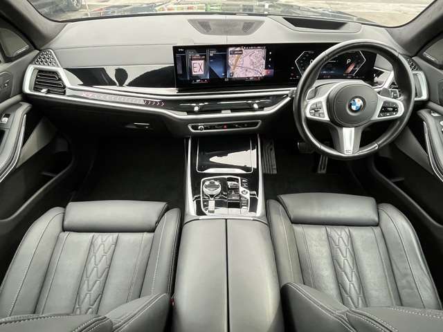 BMW X7 6