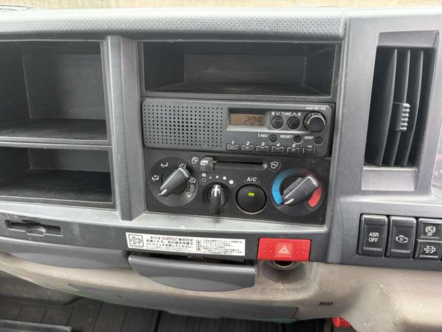 Isuzu Elf 12