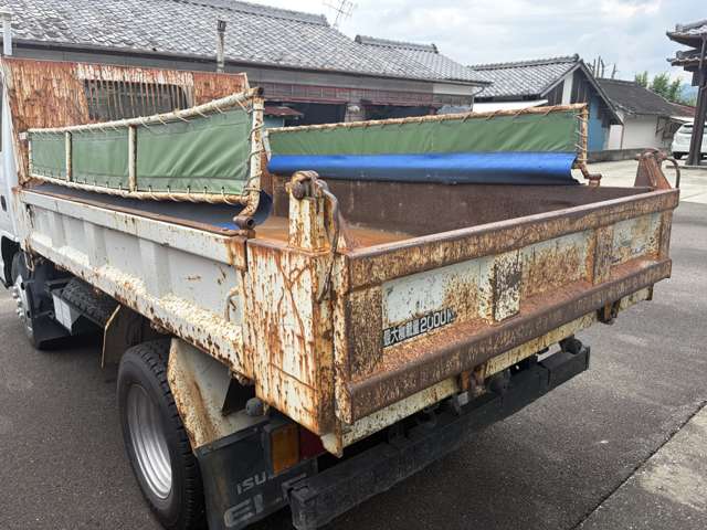 Isuzu Elf 4