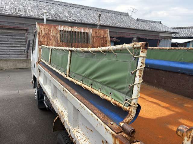 Isuzu Elf 8