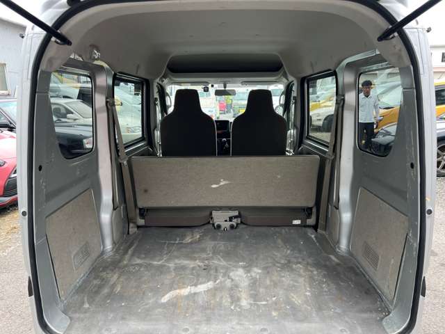 Suzuki Every 12