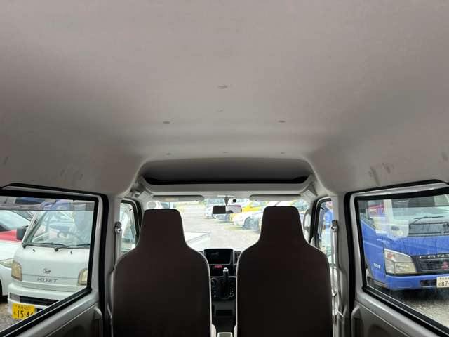 Nissan NV100 Clipper 10