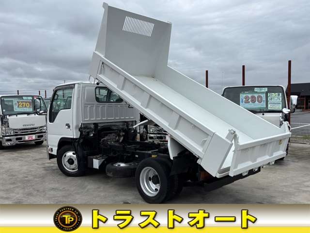 Isuzu Elf 7