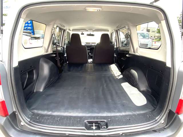 Toyota Succeed Van 4