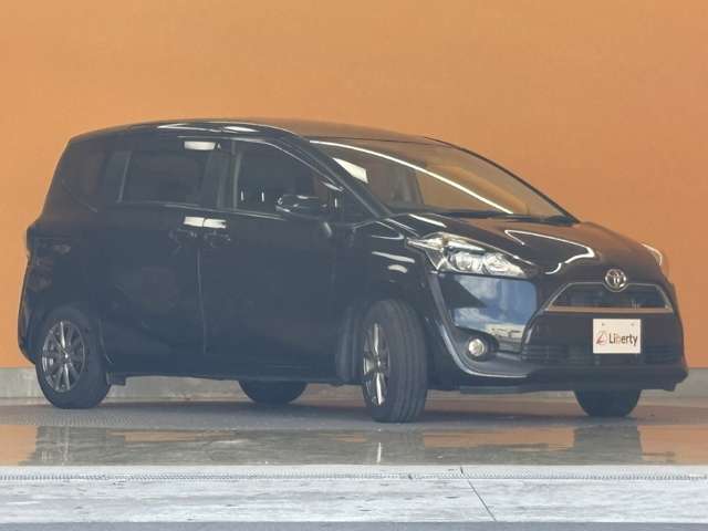 Toyota Sienta 11