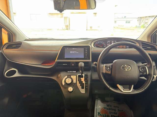 Toyota Sienta 2