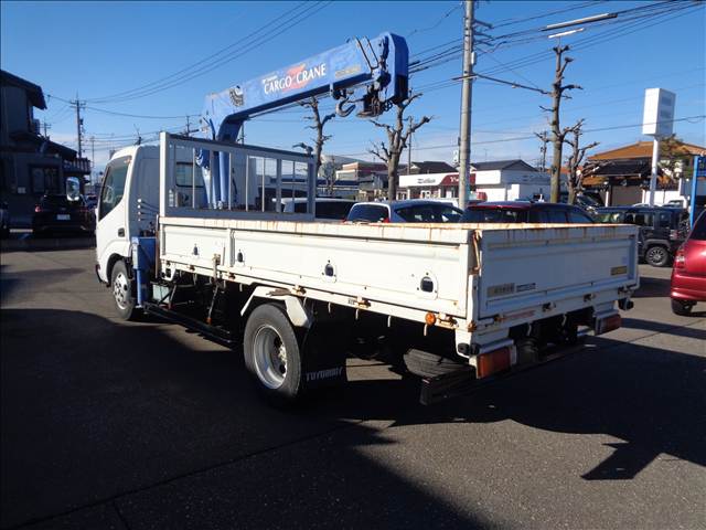 Hino Dutro 7