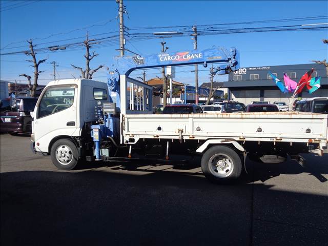 Hino Dutro 8