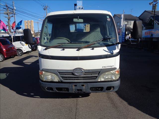 Hino Dutro 9