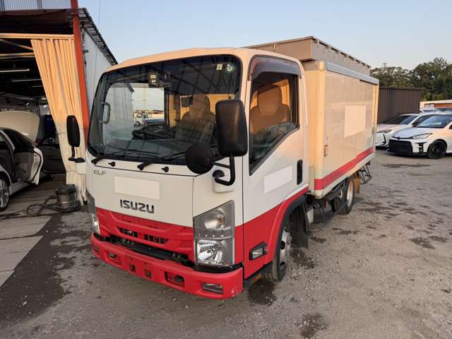 Isuzu Elf 8