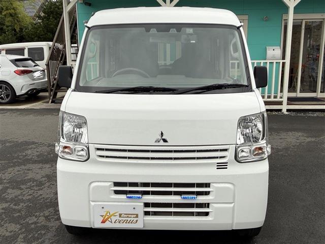 Mitsubishi Minicab Van 12