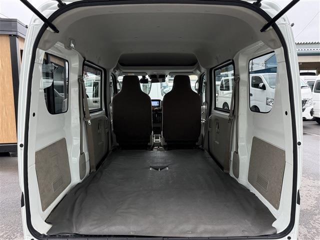 Mitsubishi Minicab Van 3