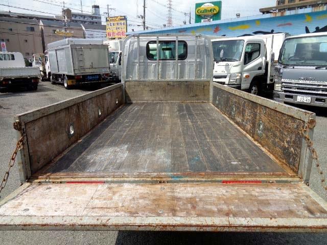 Isuzu Elf 10