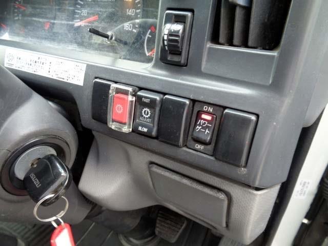 Isuzu Elf 8