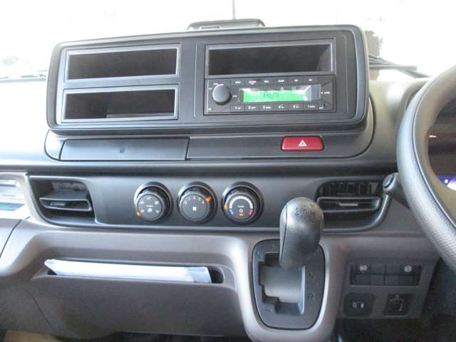 Mitsubishi Fuso Canter 12