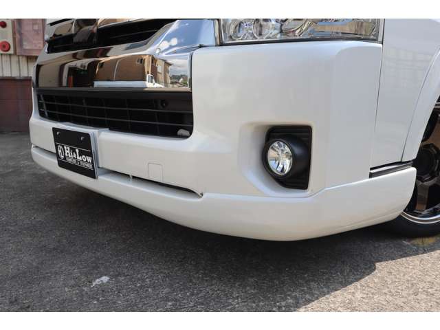 Toyota Hiace Van 11