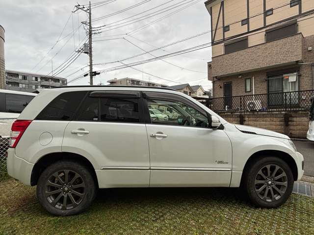 Suzuki Escudo 5
