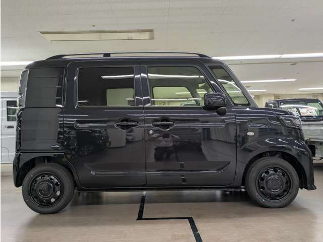 Suzuki Spacia Base 9