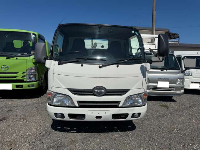 Hino Dutro 3