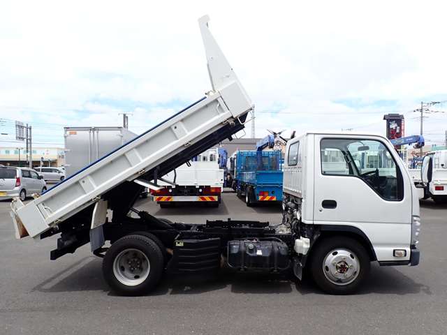 Isuzu Elf 11
