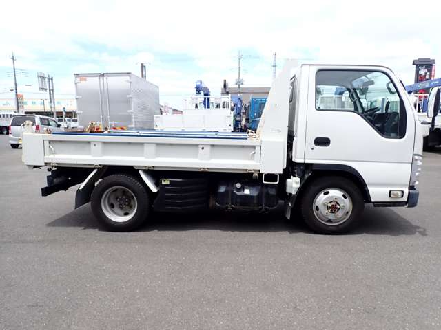 Isuzu Elf 6