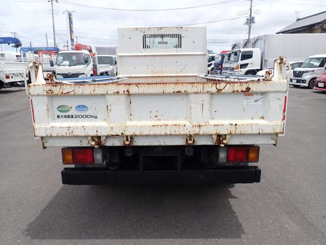 Isuzu Elf 8