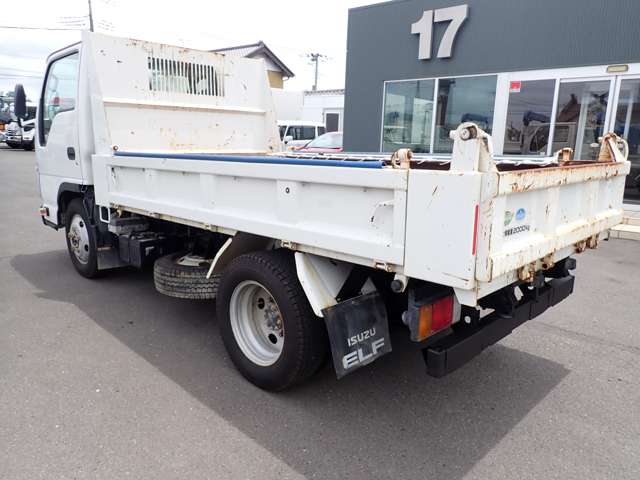 Isuzu Elf 9