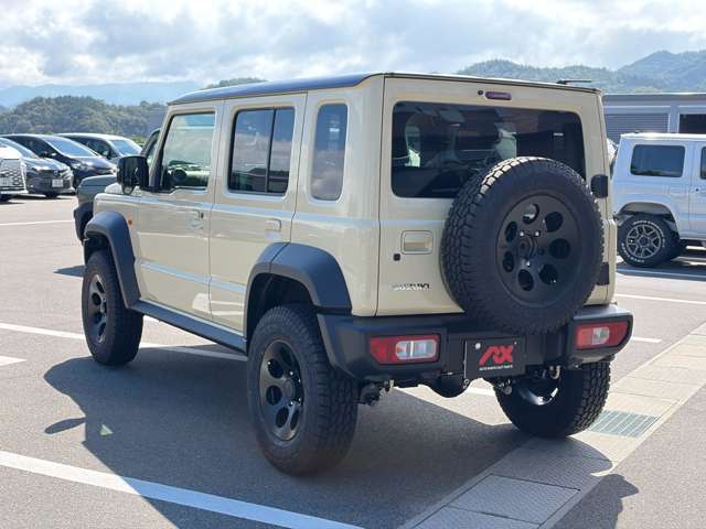 Suzuki Jimny Nomade 10