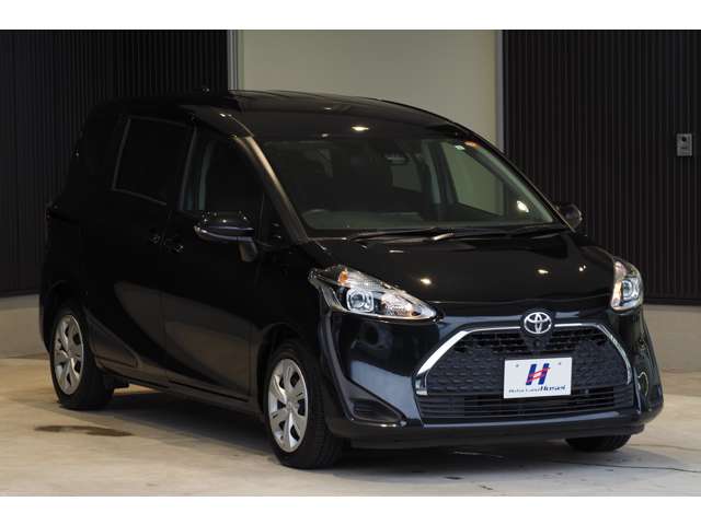 Toyota Sienta 6