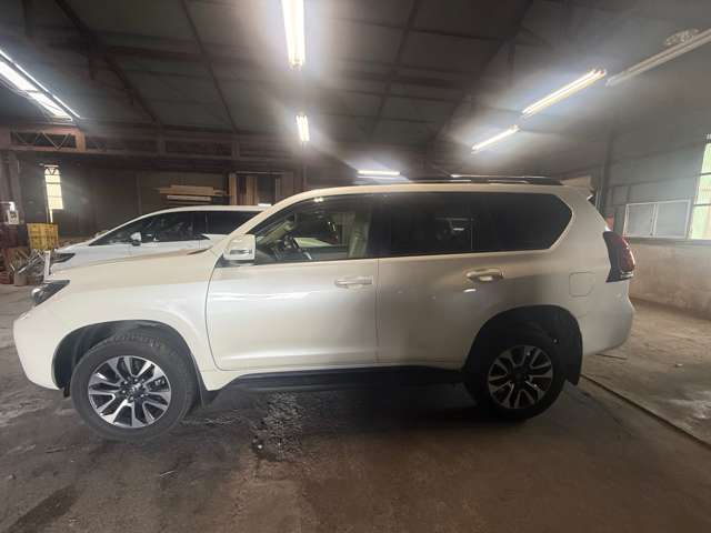 Toyota Land Cruiser Prado 9