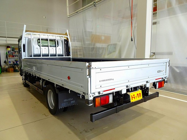 Isuzu Elf 12