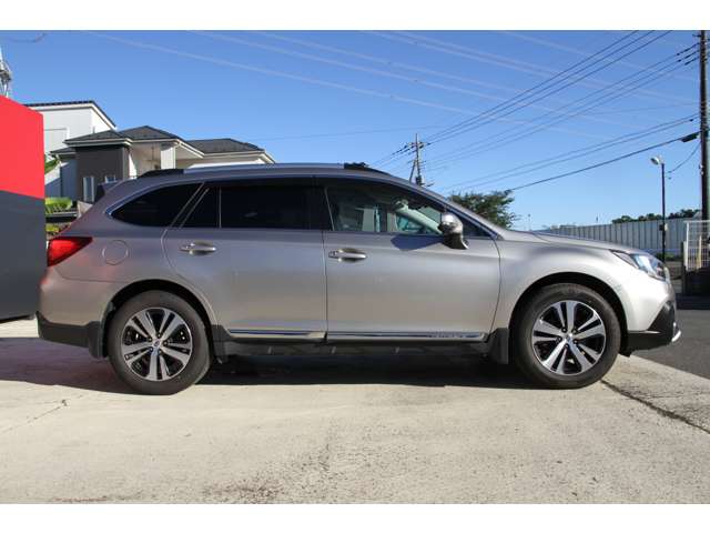 Subaru Legacy Outback 12