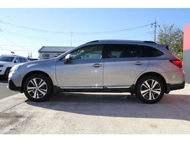 Subaru Legacy Outback 8