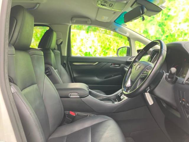 Toyota Alphard 2
