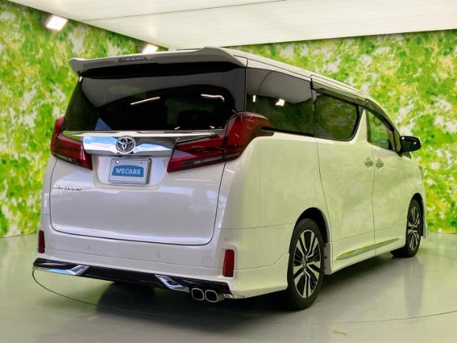 Toyota Alphard 6