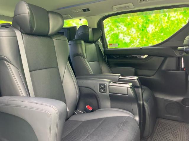 Toyota Alphard 7